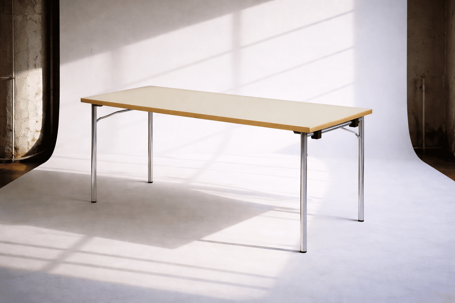 Tisch, klappbar 140 x 80 cm